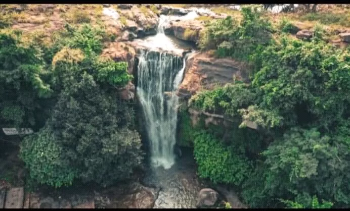 Lugu buru Waterfall image